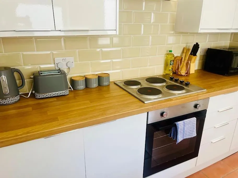 度假居 Spacious Four Bedroom House With Garden 卡迪夫